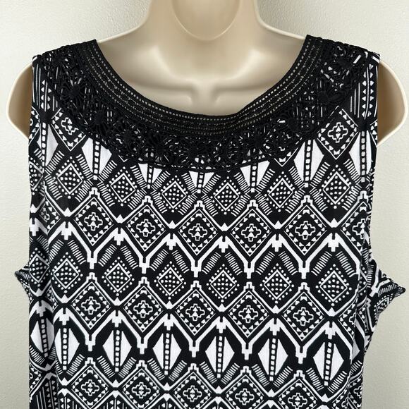 Catherines Maxi Dress Sleeveless Crochet Collar Abstract Print Black White 1XWP - Picture 5 of 8